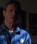 ROSWELL_-_E1X21_THE_WHITE_ROOM_380.jpg