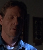 ROSWELL_-_E1X21_THE_WHITE_ROOM_385.jpg