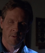 ROSWELL_-_E1X21_THE_WHITE_ROOM_400.jpg