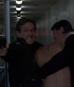 ROSWELL_-_E1X21_THE_WHITE_ROOM_509.jpg