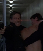 ROSWELL_-_E1X21_THE_WHITE_ROOM_510.jpg
