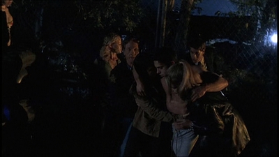 ROSWELL_-_E1X22_DESTINY_0031.jpg