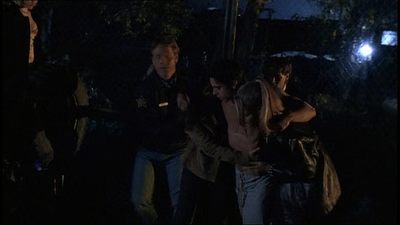 ROSWELL_-_E1X22_DESTINY_0032.jpg