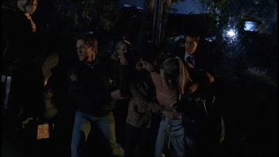 ROSWELL_-_E1X22_DESTINY_0033.jpg