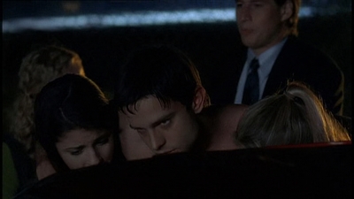 ROSWELL_-_E1X22_DESTINY_0041.jpg