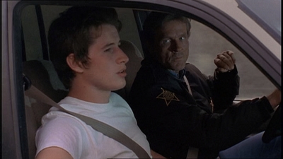 ROSWELL_-_E1X22_DESTINY_0125.jpg