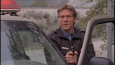 ROSWELL_-_E1X22_DESTINY_0142.jpg