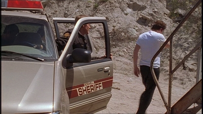 ROSWELL_-_E1X22_DESTINY_0221.jpg