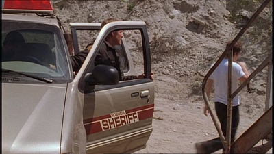 ROSWELL_-_E1X22_DESTINY_0222.jpg