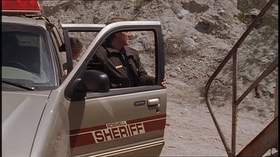 ROSWELL_-_E1X22_DESTINY_0224.jpg
