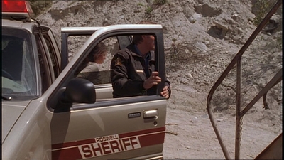 ROSWELL_-_E1X22_DESTINY_0226.jpg