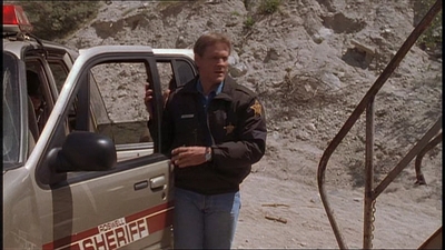 ROSWELL_-_E1X22_DESTINY_0228.jpg