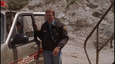 ROSWELL_-_E1X22_DESTINY_0229.jpg