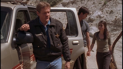 ROSWELL_-_E1X22_DESTINY_0234.jpg