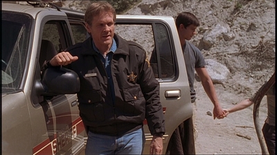 ROSWELL_-_E1X22_DESTINY_0240.jpg