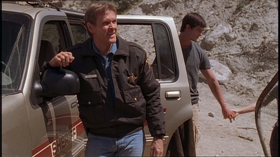 ROSWELL_-_E1X22_DESTINY_0241.jpg