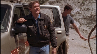 ROSWELL_-_E1X22_DESTINY_0242.jpg