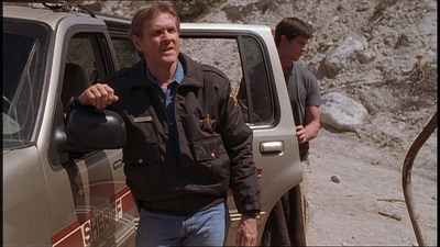 ROSWELL_-_E1X22_DESTINY_0244.jpg