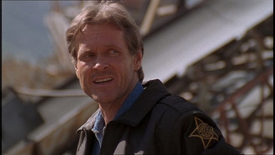 ROSWELL_-_E1X22_DESTINY_0259.jpg
