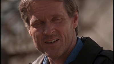 ROSWELL_-_E1X22_DESTINY_0320.jpg