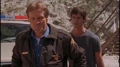 ROSWELL_-_E1X22_DESTINY_0359.jpg