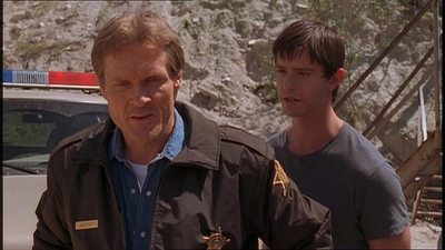 ROSWELL_-_E1X22_DESTINY_0361.jpg
