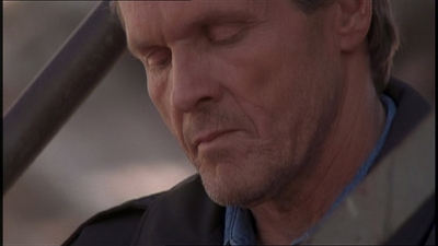 ROSWELL_-_E1X22_DESTINY_0400.jpg