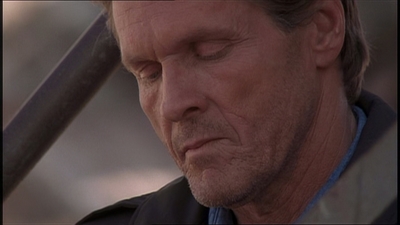 ROSWELL_-_E1X22_DESTINY_0402.jpg