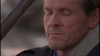 ROSWELL_-_E1X22_DESTINY_0405.jpg