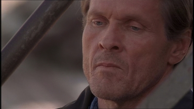 ROSWELL_-_E1X22_DESTINY_0413.jpg