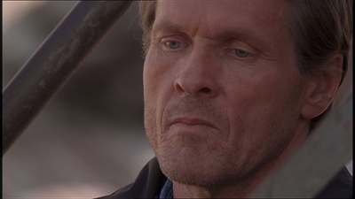 ROSWELL_-_E1X22_DESTINY_0417.jpg