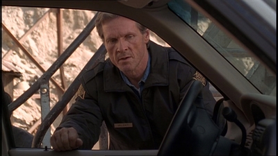 ROSWELL_-_E1X22_DESTINY_0425.jpg