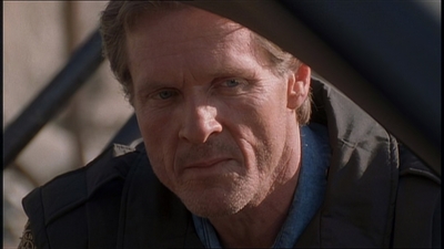 ROSWELL_-_E1X22_DESTINY_0436.jpg