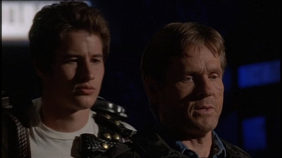ROSWELL_-_E1X22_DESTINY_0647.jpg
