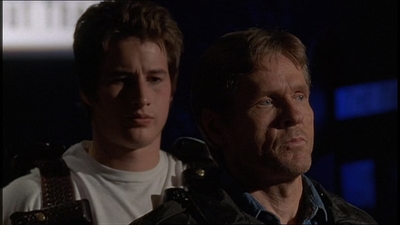 ROSWELL_-_E1X22_DESTINY_0652.jpg