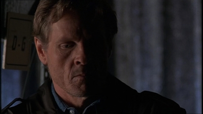 ROSWELL_-_E1X22_DESTINY_0756.jpg