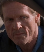 ROSWELL_-_E1X22_DESTINY_0436.jpg