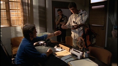 ROSWELL_-_E2X01_SKIN_AND_BONES_060.jpg