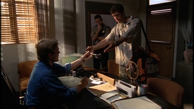 ROSWELL_-_E2X01_SKIN_AND_BONES_065.jpg