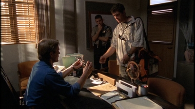 ROSWELL_-_E2X01_SKIN_AND_BONES_067.jpg