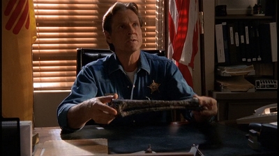ROSWELL_-_E2X01_SKIN_AND_BONES_083.jpg