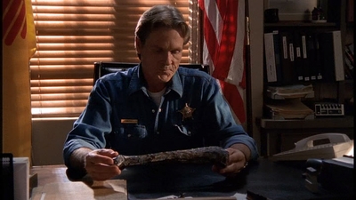 ROSWELL_-_E2X01_SKIN_AND_BONES_136.jpg