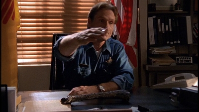 ROSWELL_-_E2X01_SKIN_AND_BONES_142.jpg