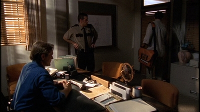 ROSWELL_-_E2X01_SKIN_AND_BONES_147.jpg