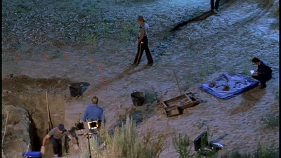 ROSWELL_-_E2X01_SKIN_AND_BONES_162.jpg