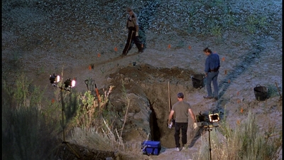 ROSWELL_-_E2X01_SKIN_AND_BONES_180.jpg
