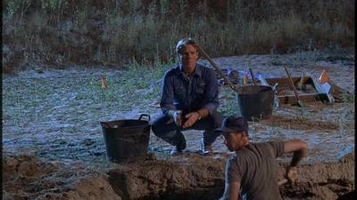 ROSWELL_-_E2X01_SKIN_AND_BONES_228.jpg