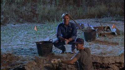 ROSWELL_-_E2X01_SKIN_AND_BONES_237.jpg