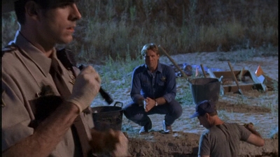 ROSWELL_-_E2X01_SKIN_AND_BONES_246.jpg