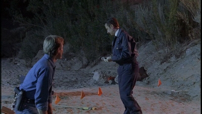 ROSWELL_-_E2X01_SKIN_AND_BONES_255.jpg
